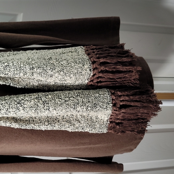 Ryu Long Sleeved Brown Top w/ Attached Scarf Shawl White & Black w/ Brown Medium - Picture 9 of 16